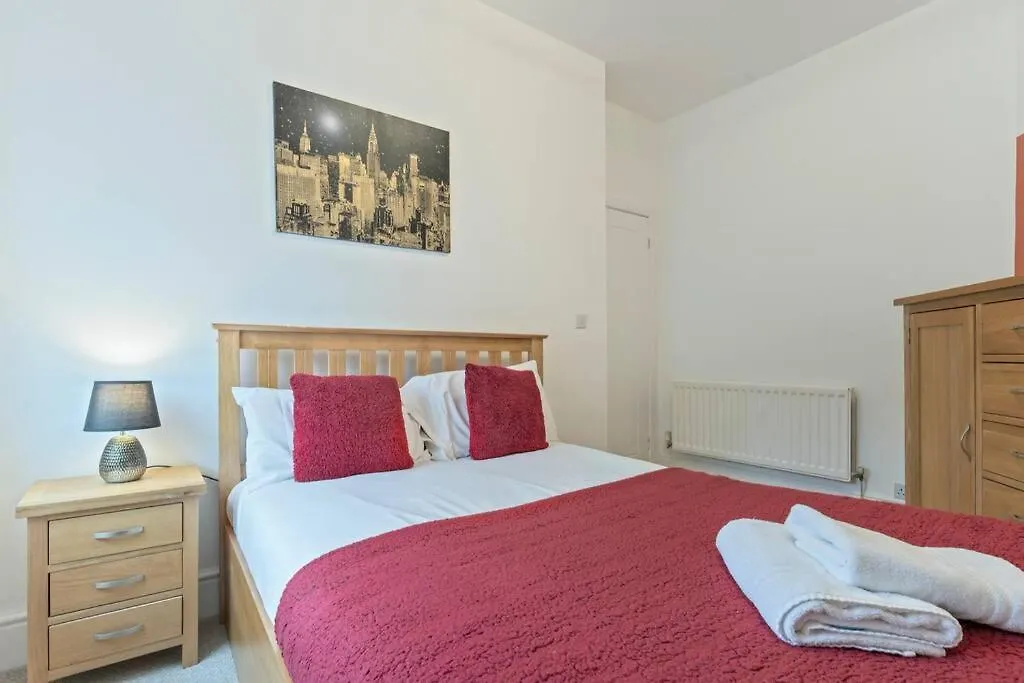 Elton House - Prime Location - Free Parking, Fast Wifi And Smart Tv By Yoko Property Redcar Dom wakacyjny