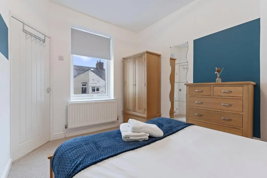 Dom wakacyjny Elton House - Prime Location - Free Parking, Fast Wifi And Smart Tv By Yoko Property Redcar
