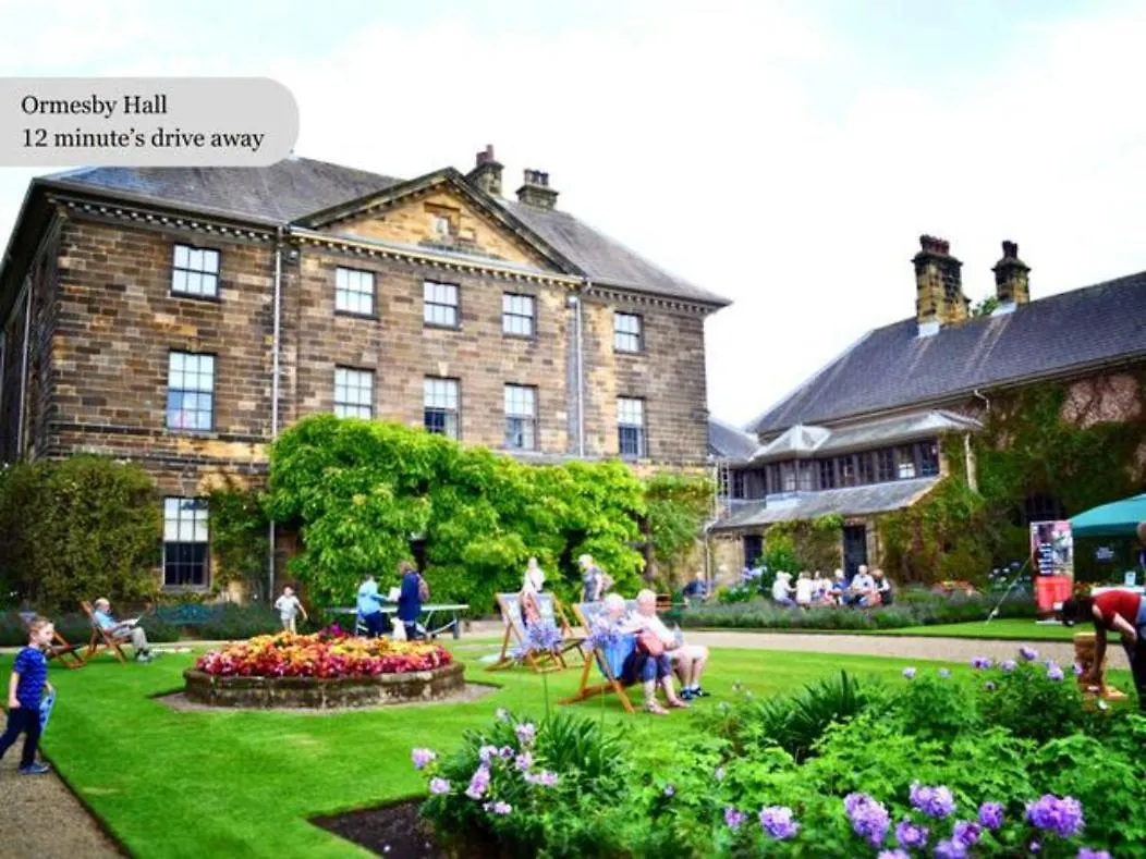 Dom wakacyjny Elton House - Prime Location - Free Parking, Fast Wifi And Smart Tv By Yoko Property Redcar Wielka Brytania